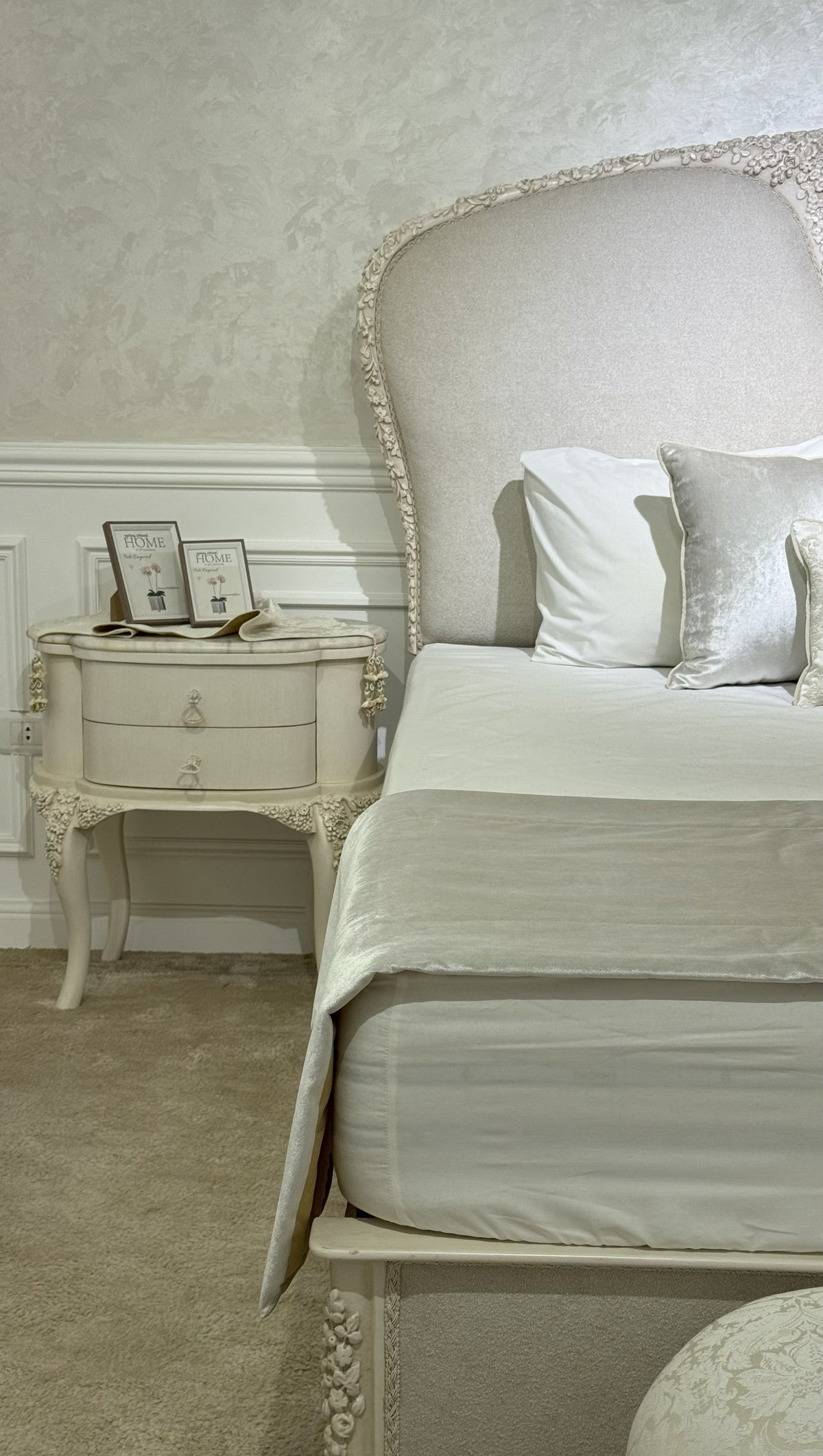 Luxury 5-stars hotel bedroom set