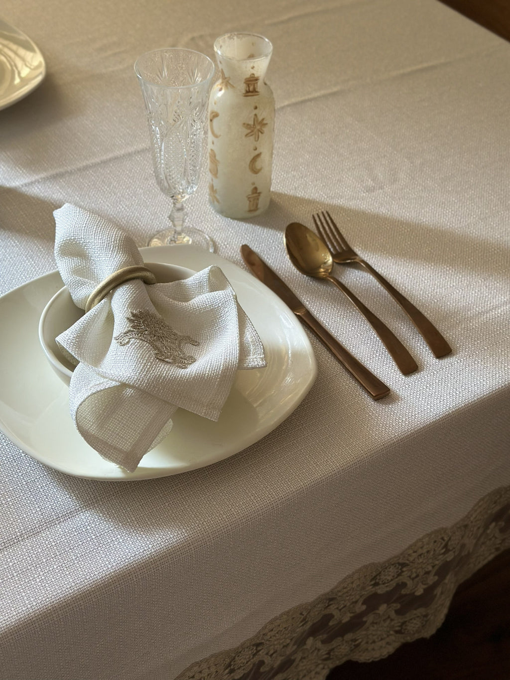 Premium linen table cloth