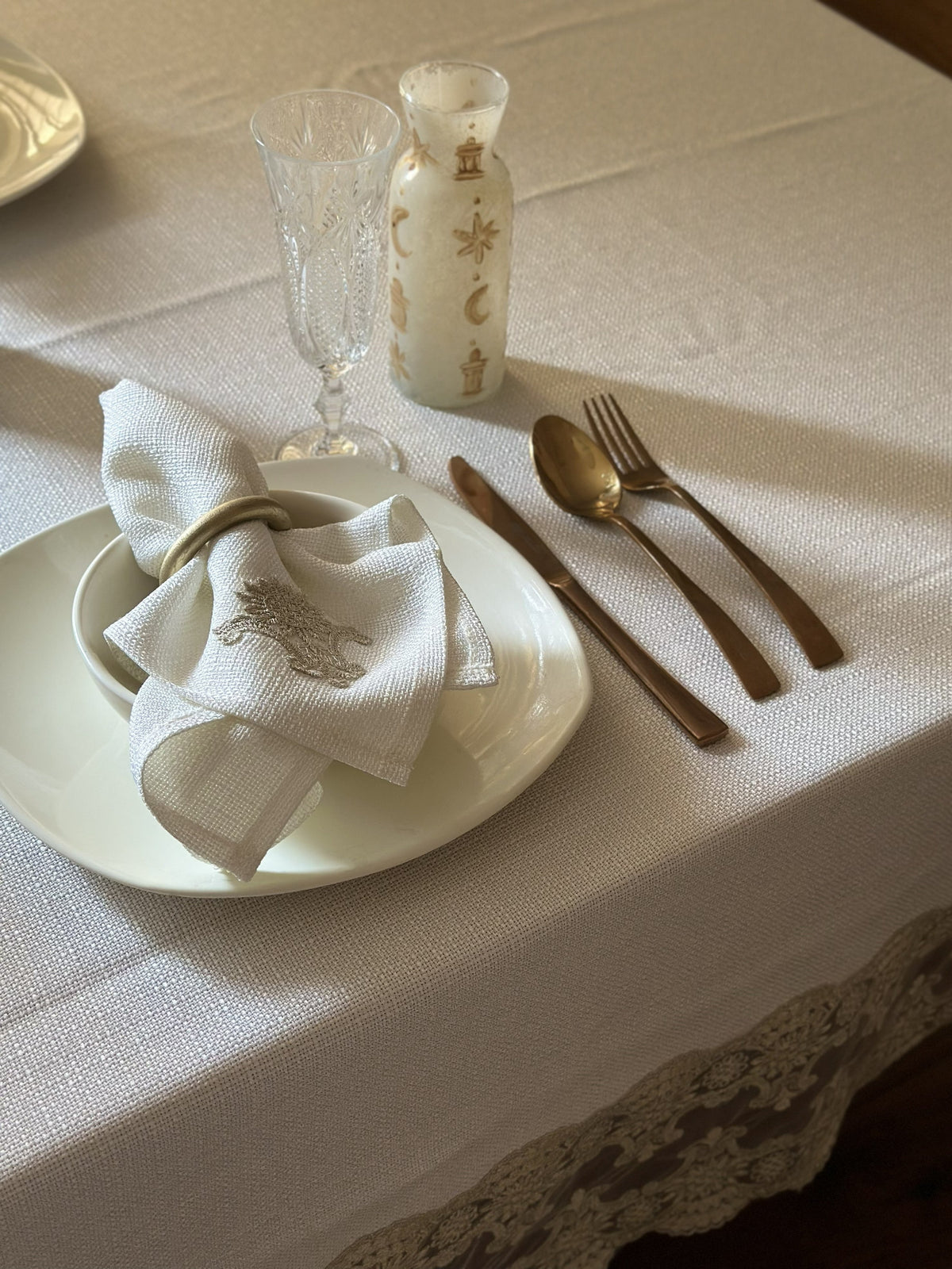Premium linen table cloth
