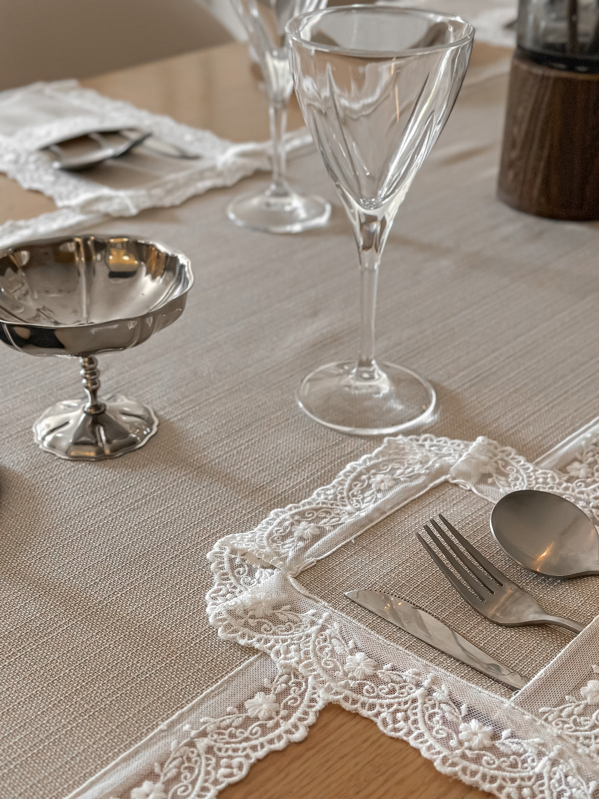 Beij Greish fiston braid dinning set from our limited edition collection