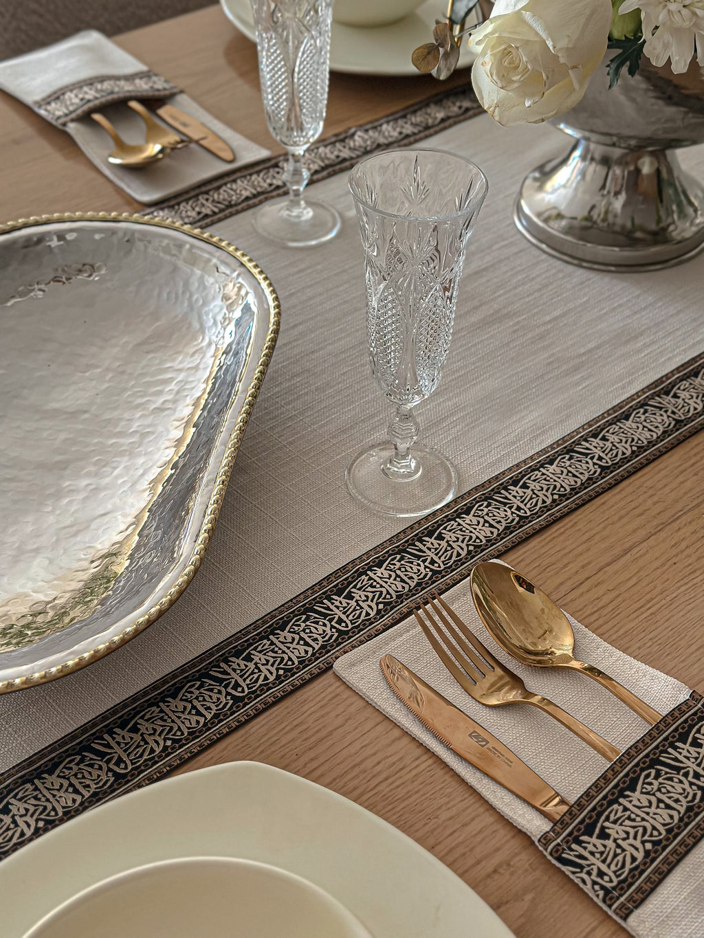 Calligraphy dinning sets
