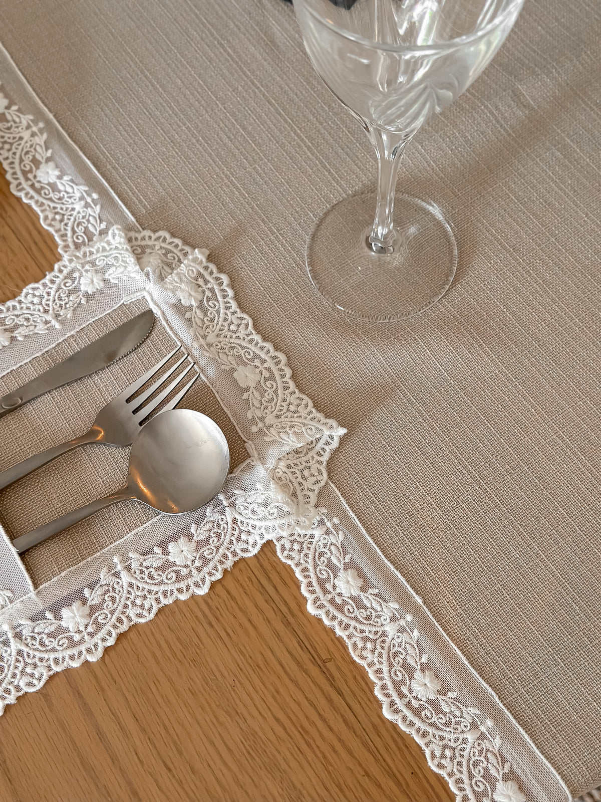 Beij Greish fiston braid dinning set from our limited edition collection